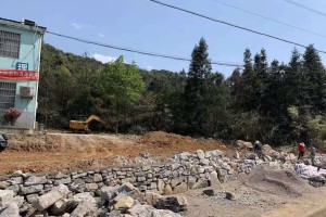 安徽竹丰矿业有限责任公司非法占地视法律如儿戏